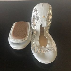 Yosi Samra folding ballet flats